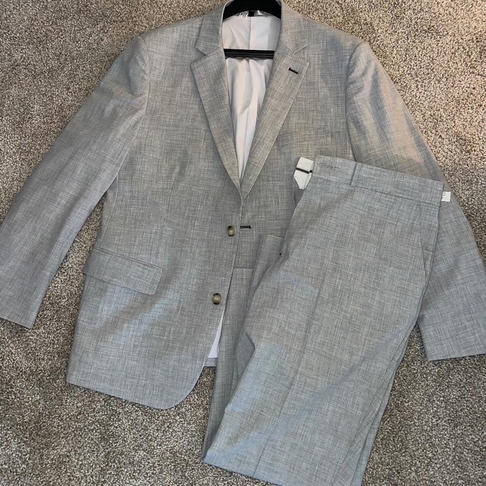 State and Liberty Men’s Heather Grey Suit
